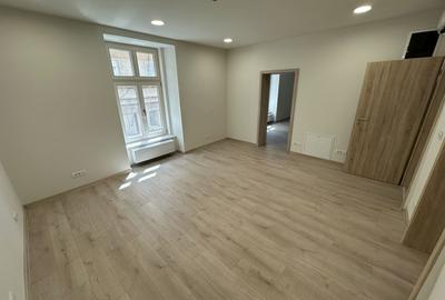 Spatii de birouri Ultracentral suprafață  de 67.6  mp - 1
