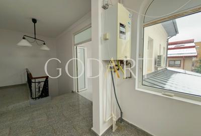 Vila spatioasa | Complet renovată | Central - 25