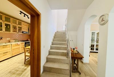 Casa cochetă la 2 minute de București în Roșu, Chiajna, zonă superbă, 4 camere - 6