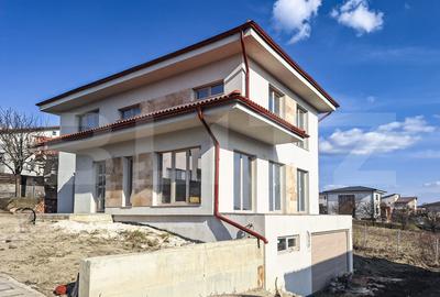 Casă individuală cu 6 camere în Chinteni