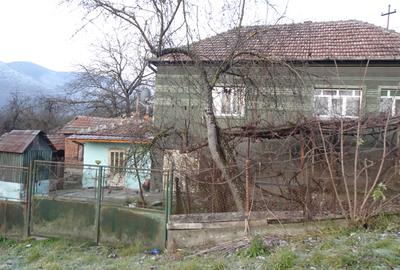 Vand casa curte si gradina in Branisca (la 15 Km de Municipiul Deva), - 2