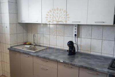 3 Camere et.10/10 An constructie 1988  Sos. Berceni - Metrou Aparatorii Patriei - 4