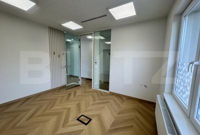 Birou, de 20.00 mp, în Central