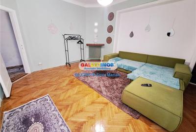 Apartament cu 5 camere semidecomandat, mobilat în Romană