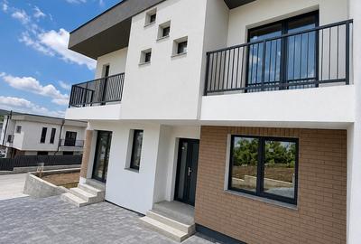 Casă cuplată  de vânzare  in cartier privat, zona Terra - 2