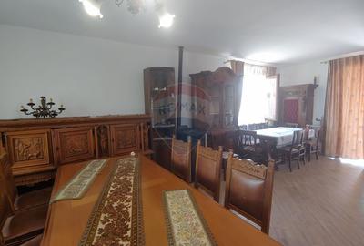 Casă / Vilă de lux cu 5 camere de vânzare în Vadu Moldovei, Suceava - 47