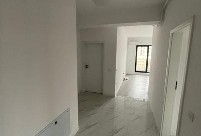 Apartament cu 2 camere decomandat în Apărătorii Patriei