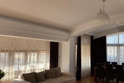 Particular inchiriez apartament lux zona centrala - 2