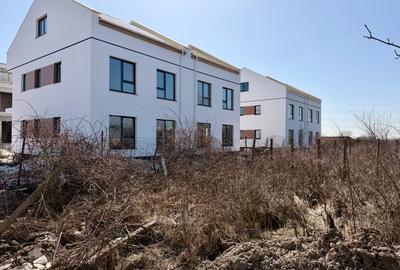 Duplex cu 6 camere în Sud