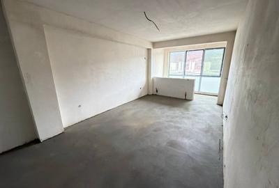 Apartament cu 3 camere decomandat la etajul 2 cu lift, bloc nou - 1