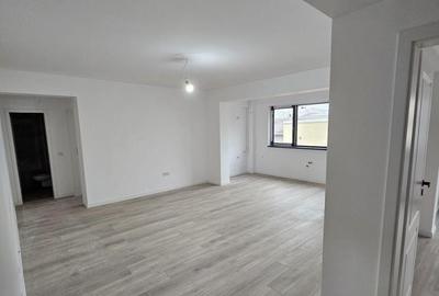 Apartament cu 3 camere semidecomandat în Brâncoveanu