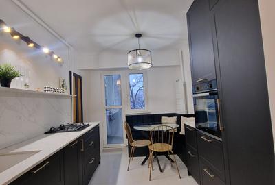 Apartament cu 3 camere decomandat, mobilat în Decebal