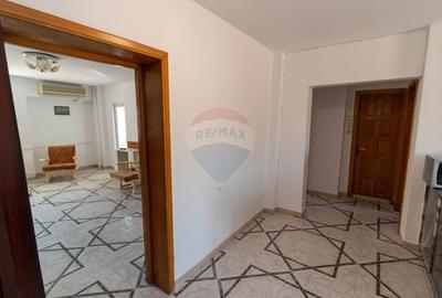 Apartament cu 3 camere de inchiriat in zona Unirii, Corneliu Coposu 7 - 12