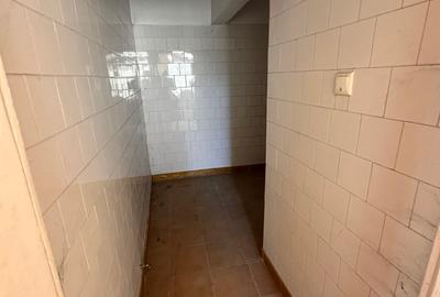 Spatiu comercial - COMARNIC - 5