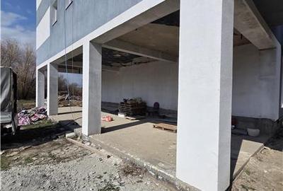 Spatiu Comercial Parter si Curte - in Constructie - 7
