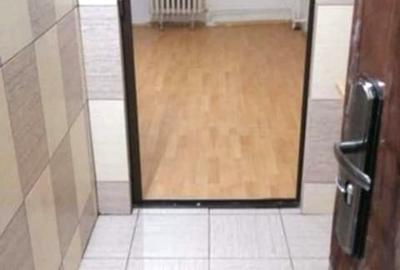 Garsoniera etaj 4, zona Micro 14, Liceul 9 - 1