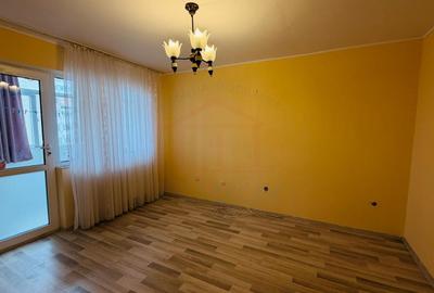 De vanzare Apartament 3 cam dec. in Galati, Micro 20, etaj 7,  65 mp - 2