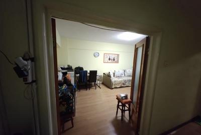 Apartament cu 3 camere decomandat, mobilat în Unirii