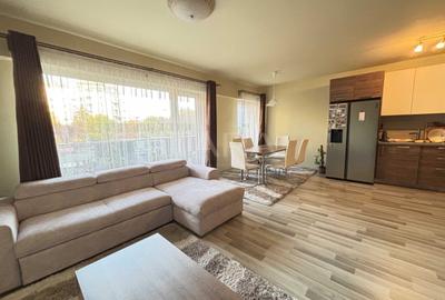 Apartament cu 3 camere decomandat, mobilat în Central