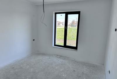 CASA NOUA I 4 CAMERE I 2 BAI I PE UN NIVEL I TEREN 423 MP I CU TOATE UTILITATILE - 12