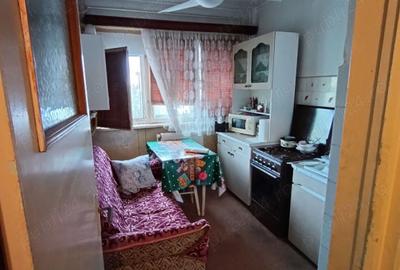 Apartament cu 2 camere semidecomandat în Marna