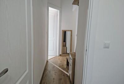Chirie, ap. 1 camera, 40 mp, central Oradea. 320 E, comision 50% - 4