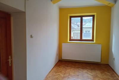 Inchiriez spatiu de birouri, 80 mp, Str Lunga - 3