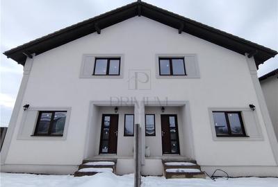 Duplex spatios la asfalt - toate utilitatile - personalizare interioara - 1