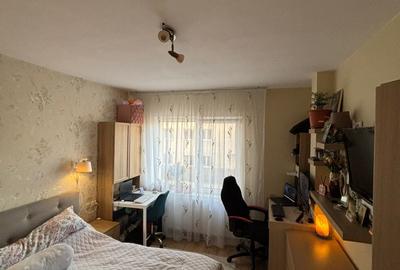 Apartament cu 3 camere,etaj 1, zona Sesul de sus - 5