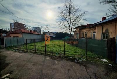 Teren intravilan de 364 mp, în 1 Decembrie