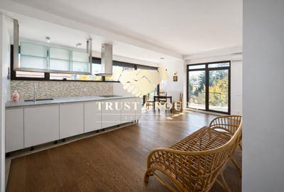 Apartament cu 3 camere semidecomandat în Domenii