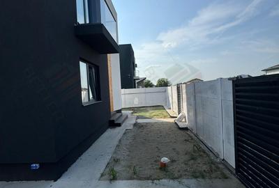 Casă cu 4 camere în Berceni