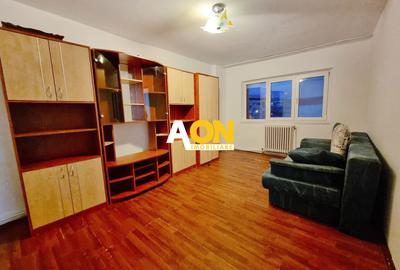 Apartament 3 camere, 2 bai, decomandat, etaj 3,  Cetate, zona Mercur - 4