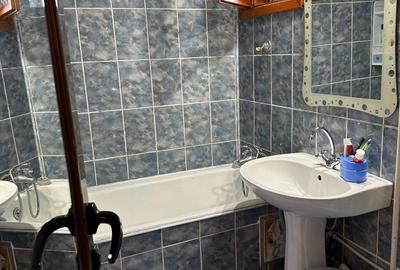 Apartament 3 camere semidecomandat, etaj 3/4, Micro 38 - 7