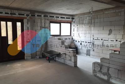 Casă, 1553 mp teren, zona linistita, sat Cara - 8