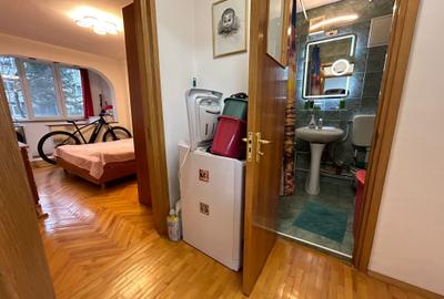 1 Decembrie 3 Camere Etaj 1 Centrala Proprie Instalatii Schimbate 12 Min Metrou - 14