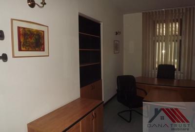 Ultra Central - Savoya, Brirou pt avocati, notari, traduceri - 2