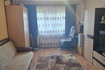 Vand apartament 2 camere decomandat, Deva, zona Liliacului, suprafata utila 49 m - 2