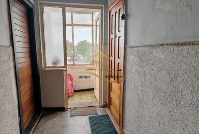 Se vinde garsonieră confort 3, dar zona e de 5 stele, etaj 2 - 7
