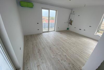 Apartament cu 2 camere decomandat în Giroc