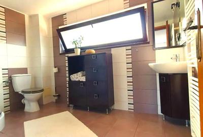 Vila P+1+M cu 5 camere, moderna, zona Victoria - Stadionul Farul! - 9