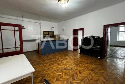 Apartament cu geamuri catre parc 4 camere 2 bai 109 mp Centrul Istoric - 1