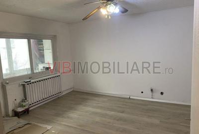 Decebal - metrou Piata Muncii - bloc mixt - studio renovat - 3