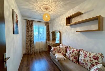 Apartament cu 3 camere decomandat, mobilat în Galata