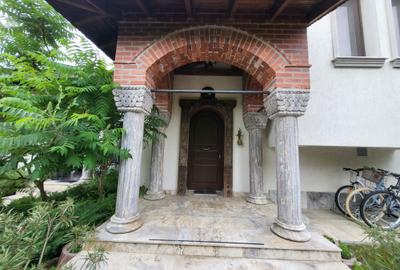 Vila Albatrosului  /Reședință de colecție pe malul lacului  !! 2051 mp, teren - 14