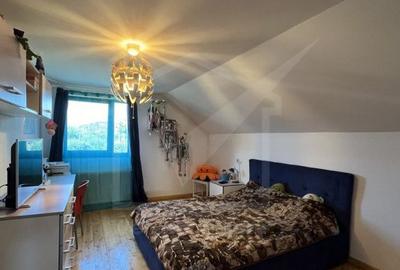 Casa Baciu zona linistita, 4 camere , gradina - 14