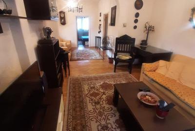 Inchiriere 2 camere transformat din 3 ,renovat,strada Madrid,centrala proprie - 1