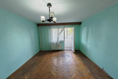 2 camere decomandatae, et. I, Zimbru - 1