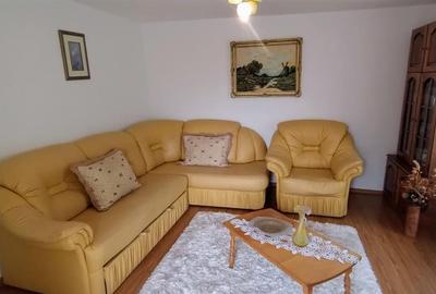 Casa renovata 4 camere cu teren 1800m Smeeni - 1