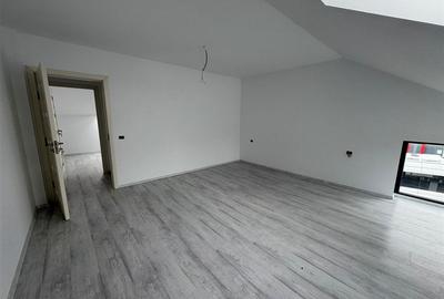 Casa P+M de vanzare in Campineanca (strada asfalata) - 19